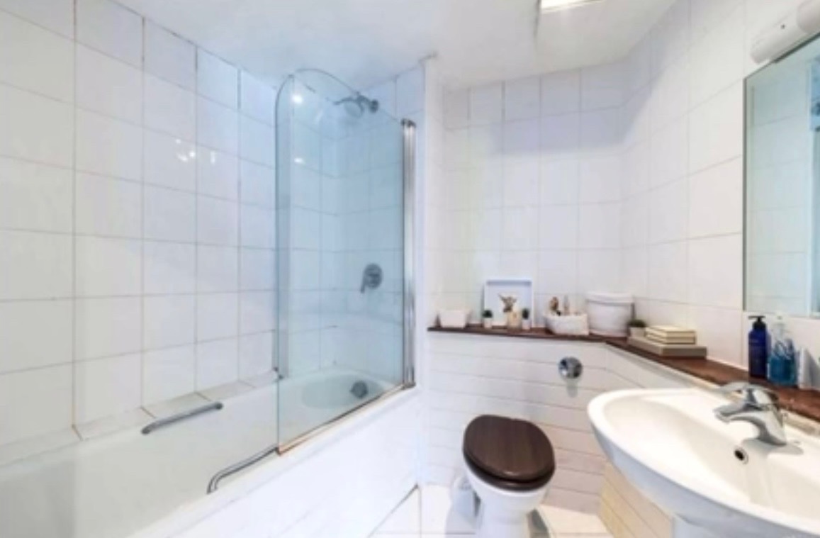 Additional image 7 of 2 Bed Flat, Winders Road, SW11, N1 7GU