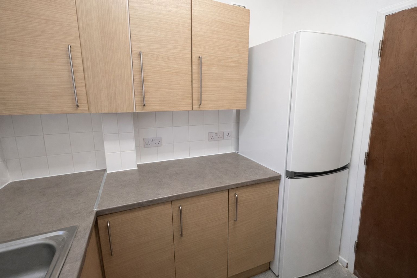 Additional image 7 of 3 Bed Flat, Carlyle House, SE5, N1 7GU