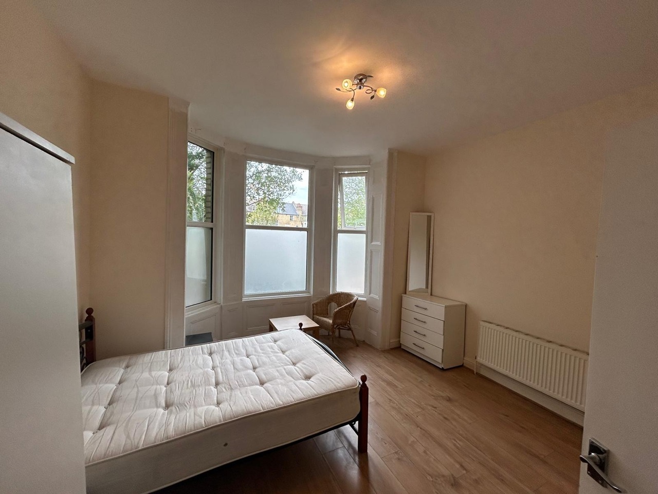 Additional image 12 of 3 Bed Flat, Lambert Road, SW2, N1 7GU