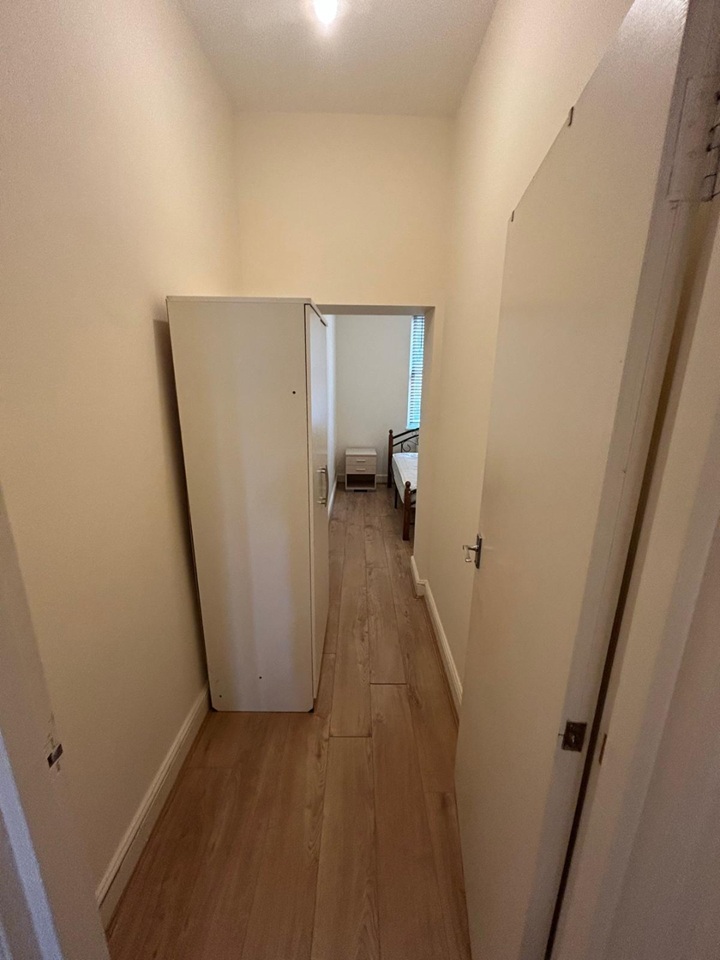 Additional image 16 of 3 Bed Flat, Lambert Road, SW2, N1 7GU