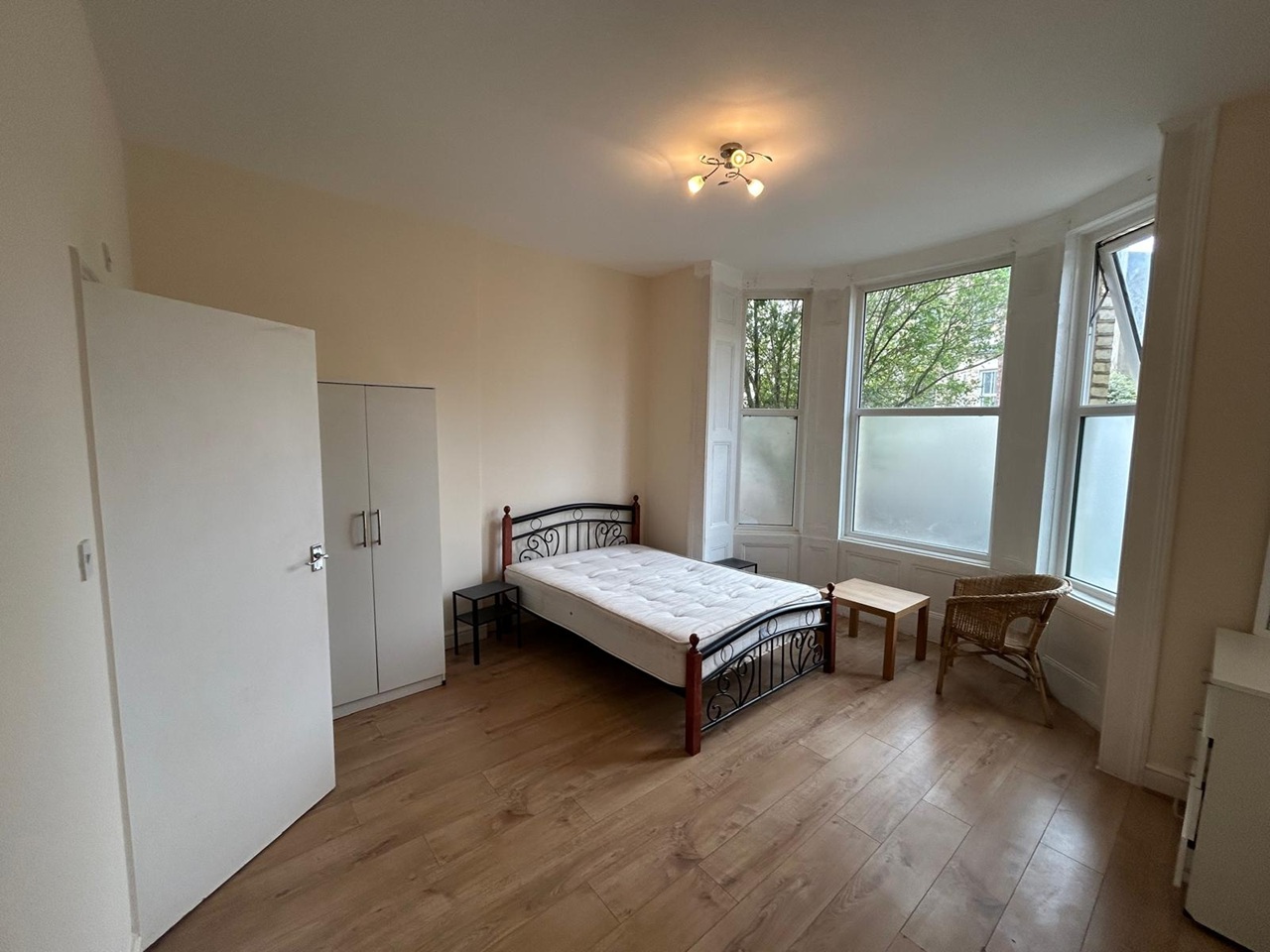 Additional image 18 of 3 Bed Flat, Lambert Road, SW2, N1 7GU
