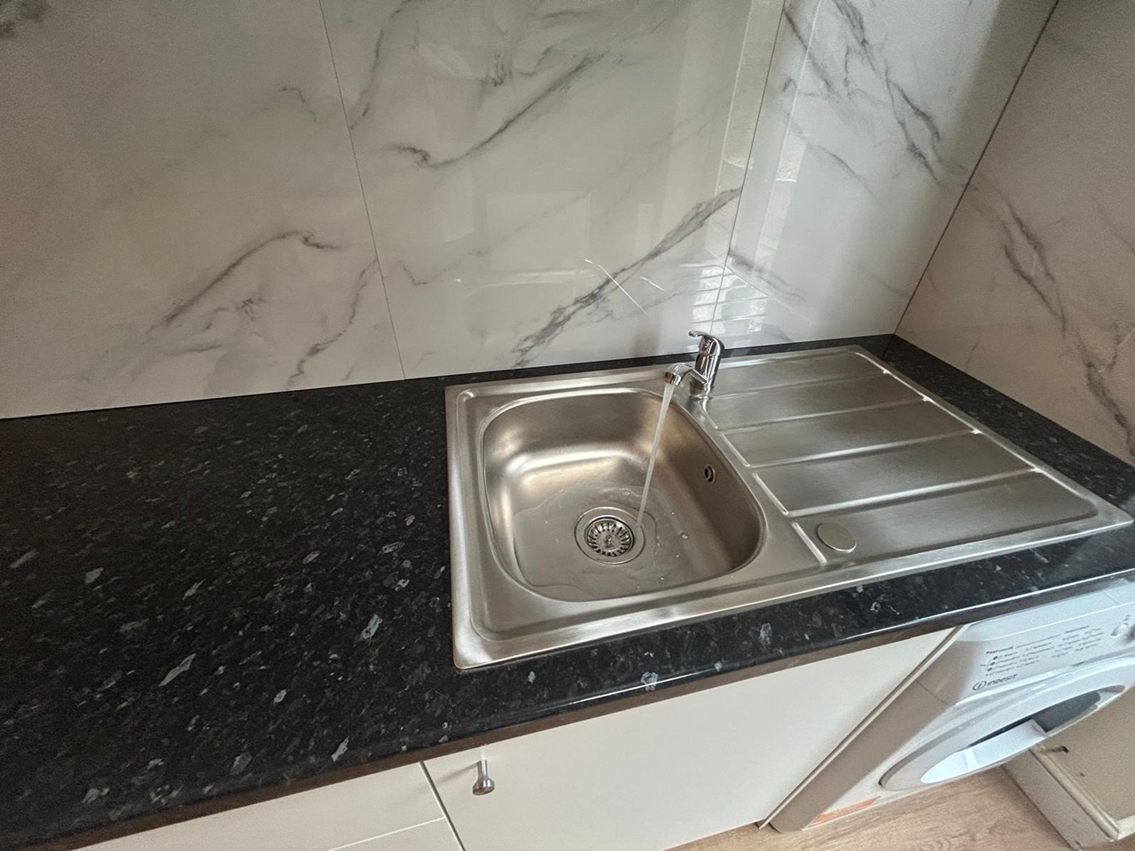 Additional image 20 of 3 Bed Flat, Lambert Road, SW2, N1 7GU