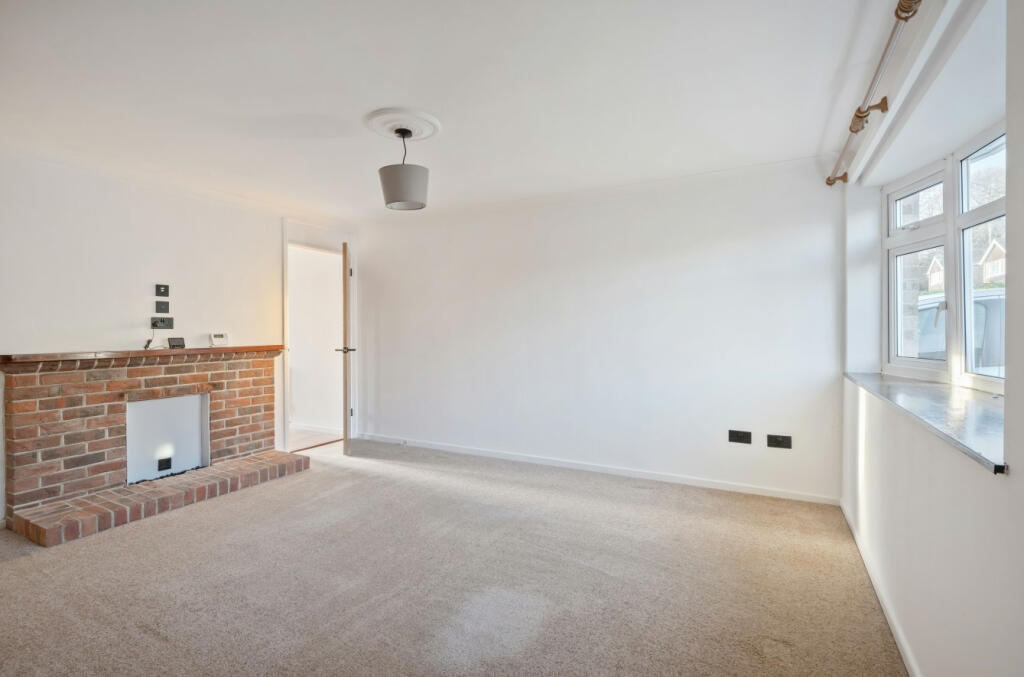 Additional image 3 of 3 Bed Terraced House, Plover Close, SO16, N1 7GU