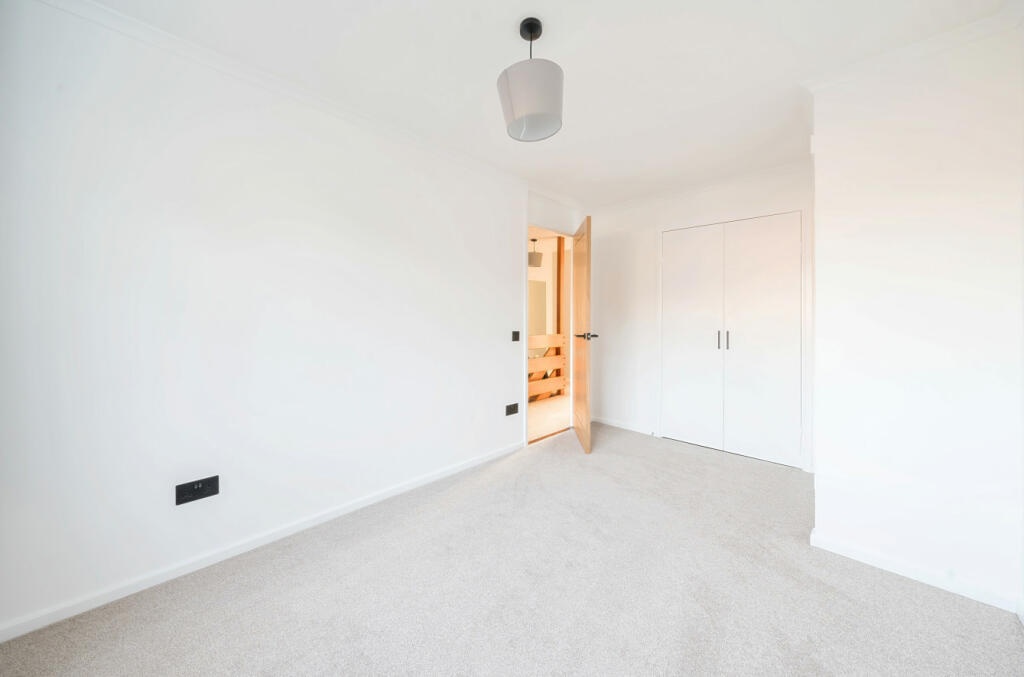 Additional image 7 of 3 Bed Terraced House, Plover Close, SO16, N1 7GU
