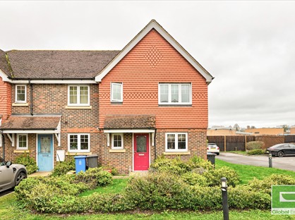 3 Bed Semi-Detached House, Willow Close, SL6