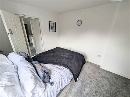 Room in a Shared House, Grange Road, DY1