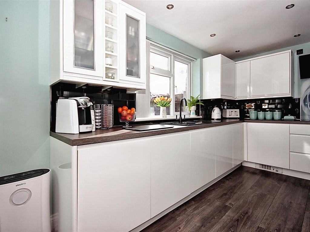 Additional image 9 of 3 Bed End Terrace, Cheveral Avenue, CV6, N1 7GU