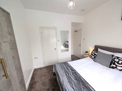 Room in a Shared House, Bearwood Road, B66