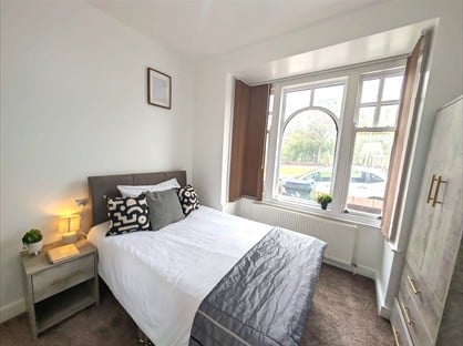 Room in a Shared House, Bearwood Road, B66