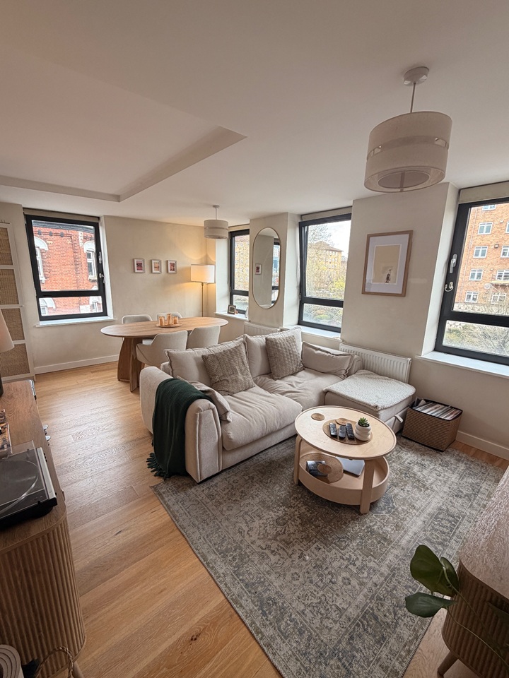 Additional image 3 of 1 Bed Flat, Cowthorpe Road, SW8, N1 7GU