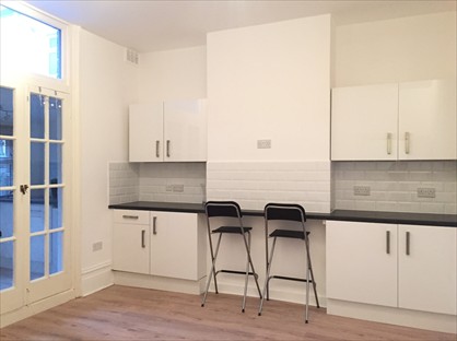 Room in a Shared House, Burrage Road, SE18