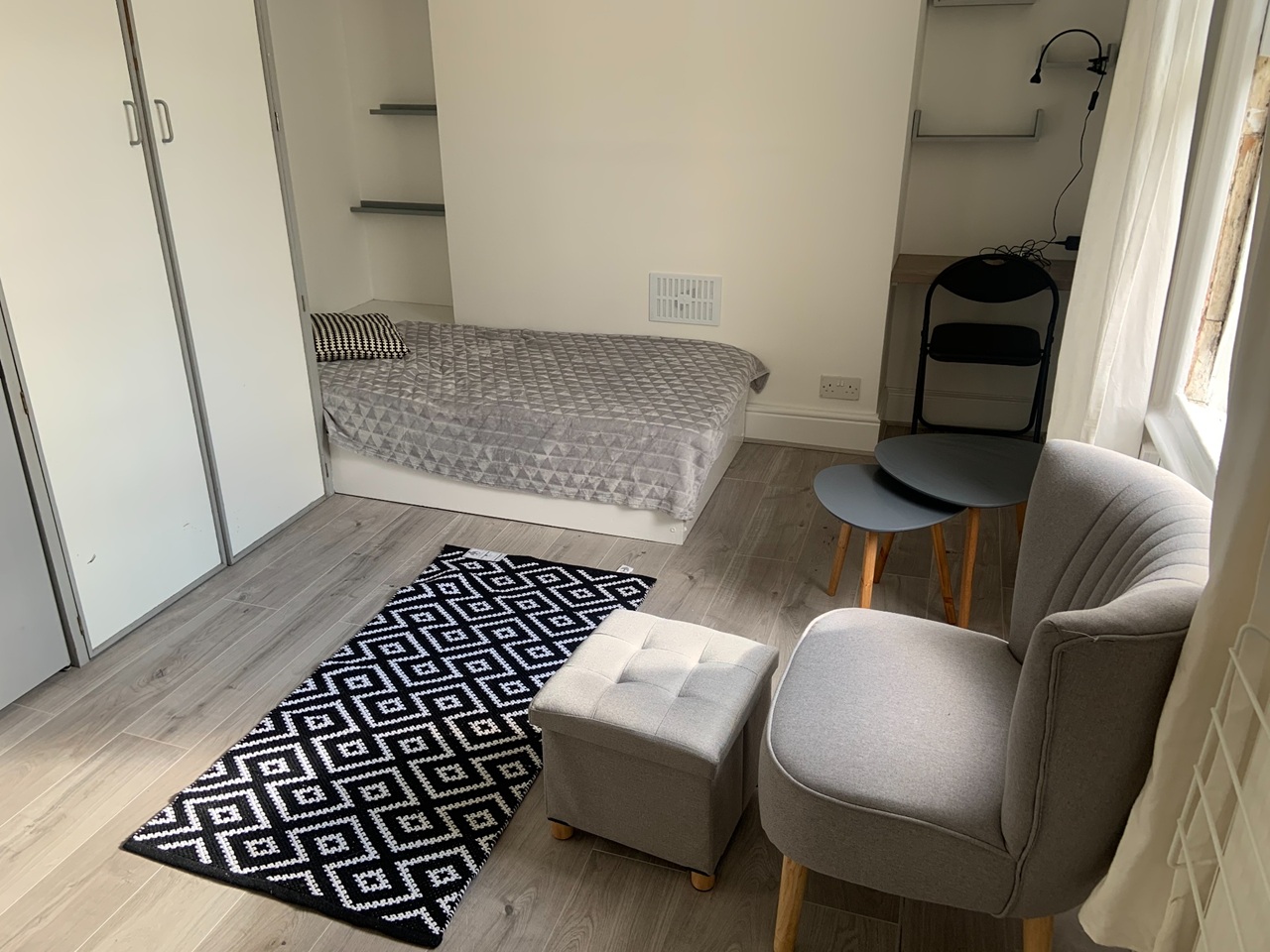 Studio Flat, St Matthews Road, BS6