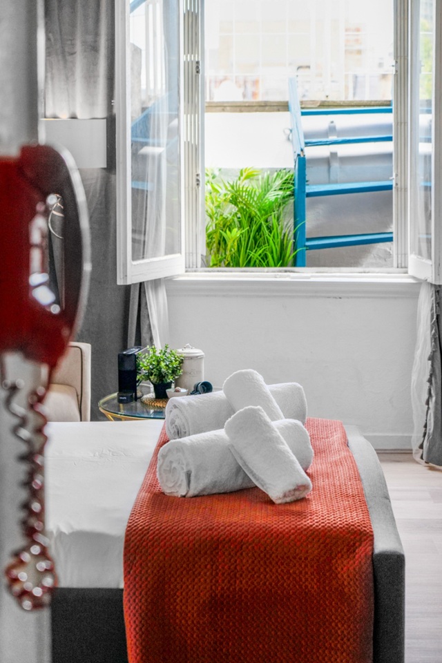 Additional image 2 of 1 Bed Flat, Queen's Gate, SW7, N1 7GU