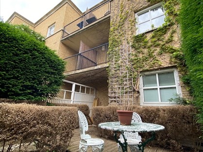 Room in a Shared House, Queen Of Denmark Court, SE16