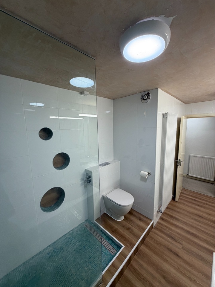 Additional image 5 of 3 Bed Flat, Graham Road, S10, N1 7GU