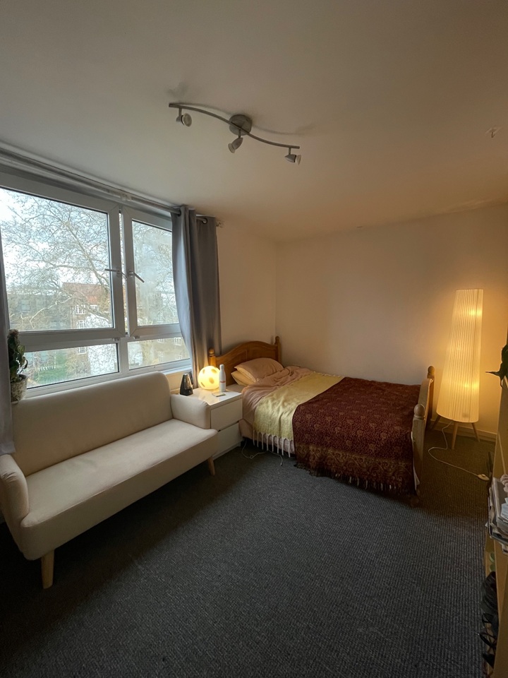 Room in a Shared Flat, Mayford, NW1, N1 7GU