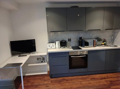 1 Bed Flat, Lightbox, S1