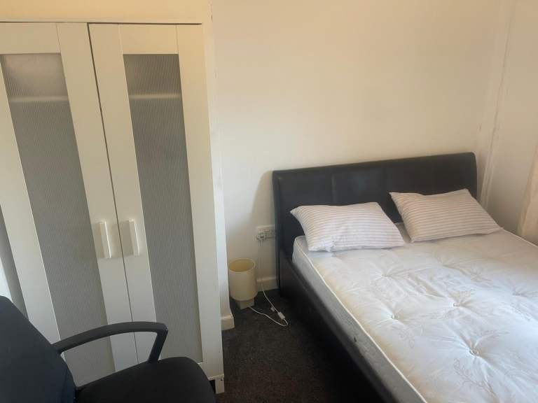 Additional image 2 of Room in a Shared House, Thimblemill Road, B67, N1 7GU