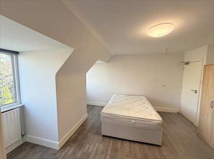 Studio Flat, Woodcote Road, SM6