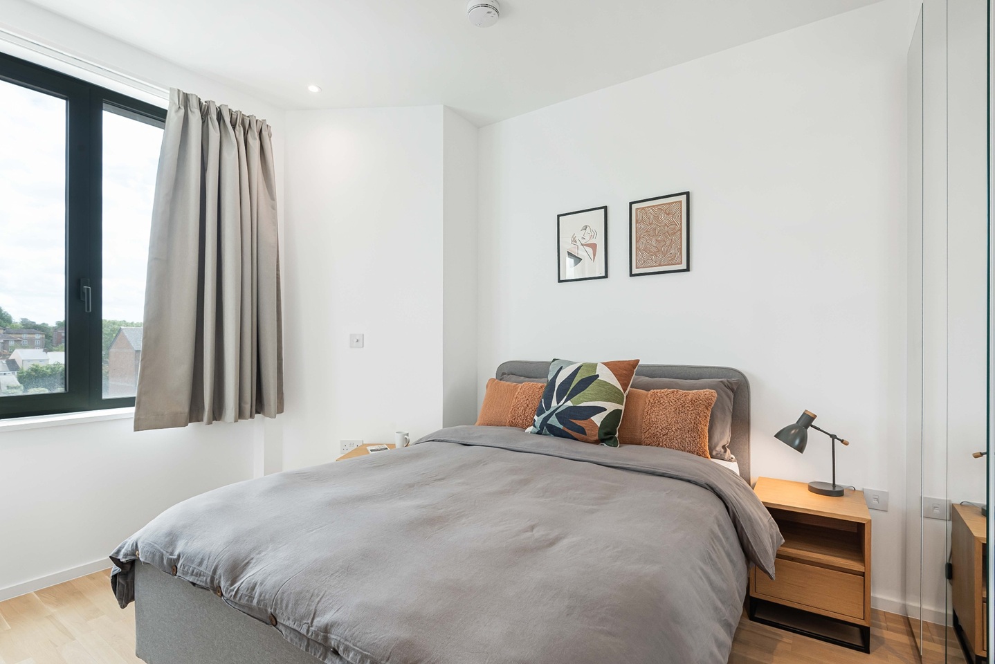 2 Bed Flat, Gravity Royal Heights, RG1, N1 7GU