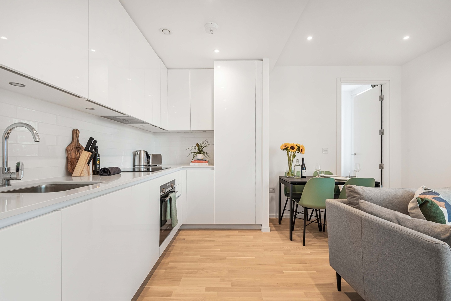 Additional image 4 of 2 Bed Flat, Gravity Royal Heights, RG1, N1 7GU