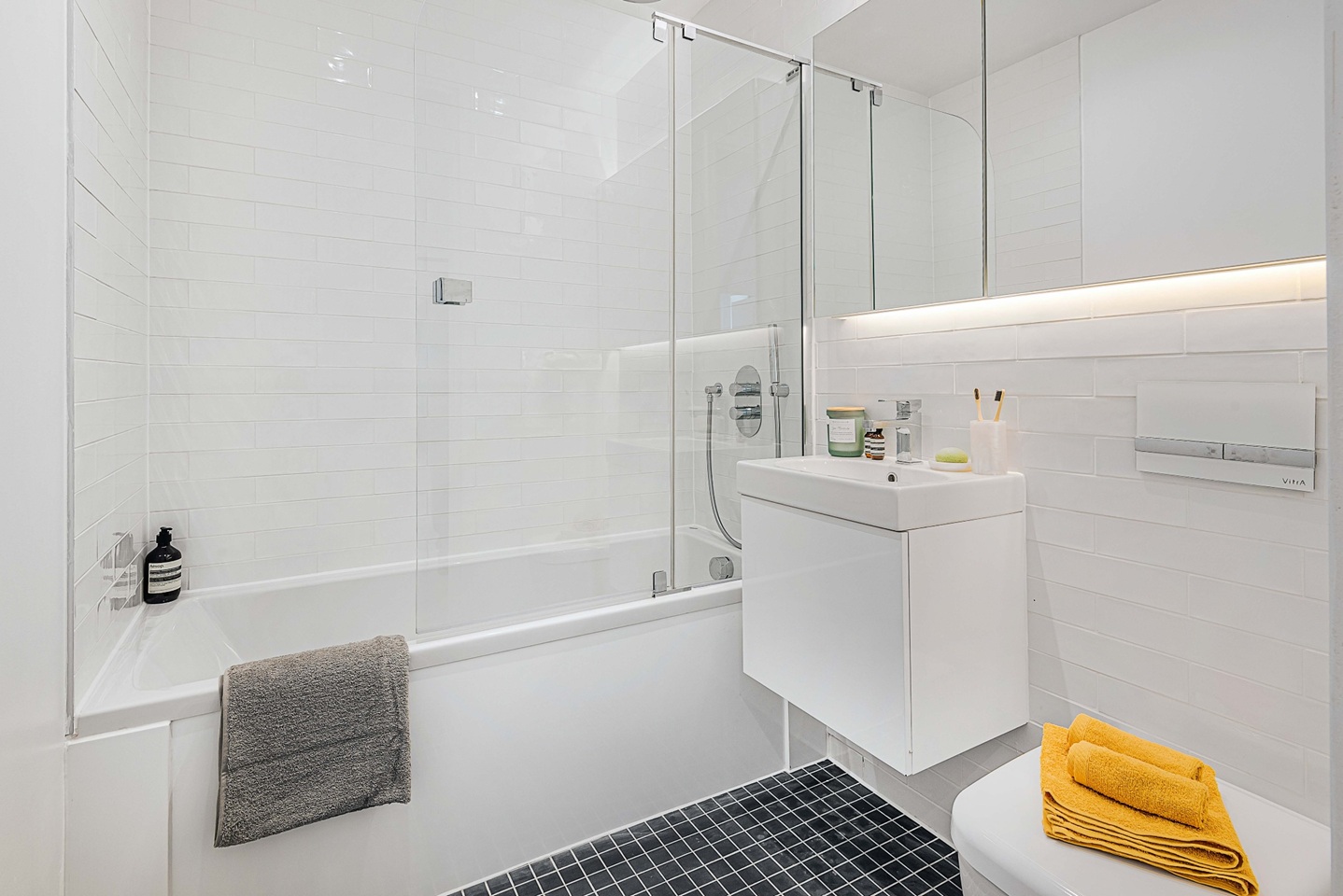 Additional image 9 of 2 Bed Flat, Gravity Royal Heights, RG1, N1 7GU