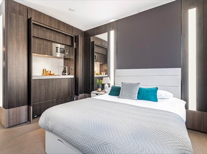 Studio Flat, Gravity West Court, TW3