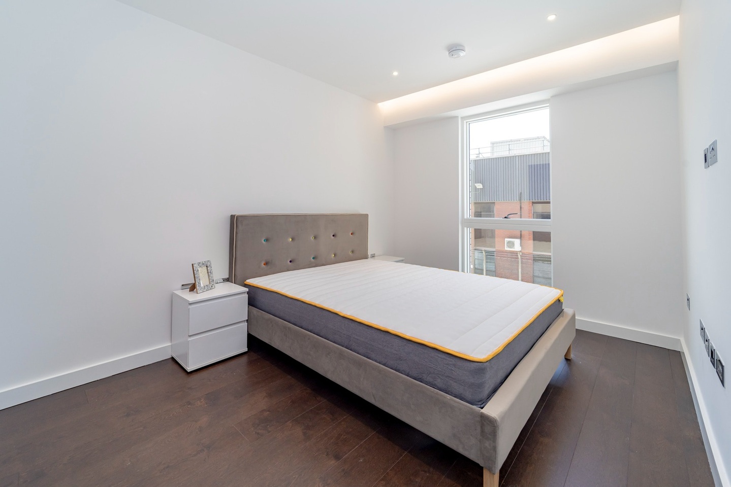 Additional image 8 of 2 Bed Flat, Lanchester Way, SW11, N1 7GU