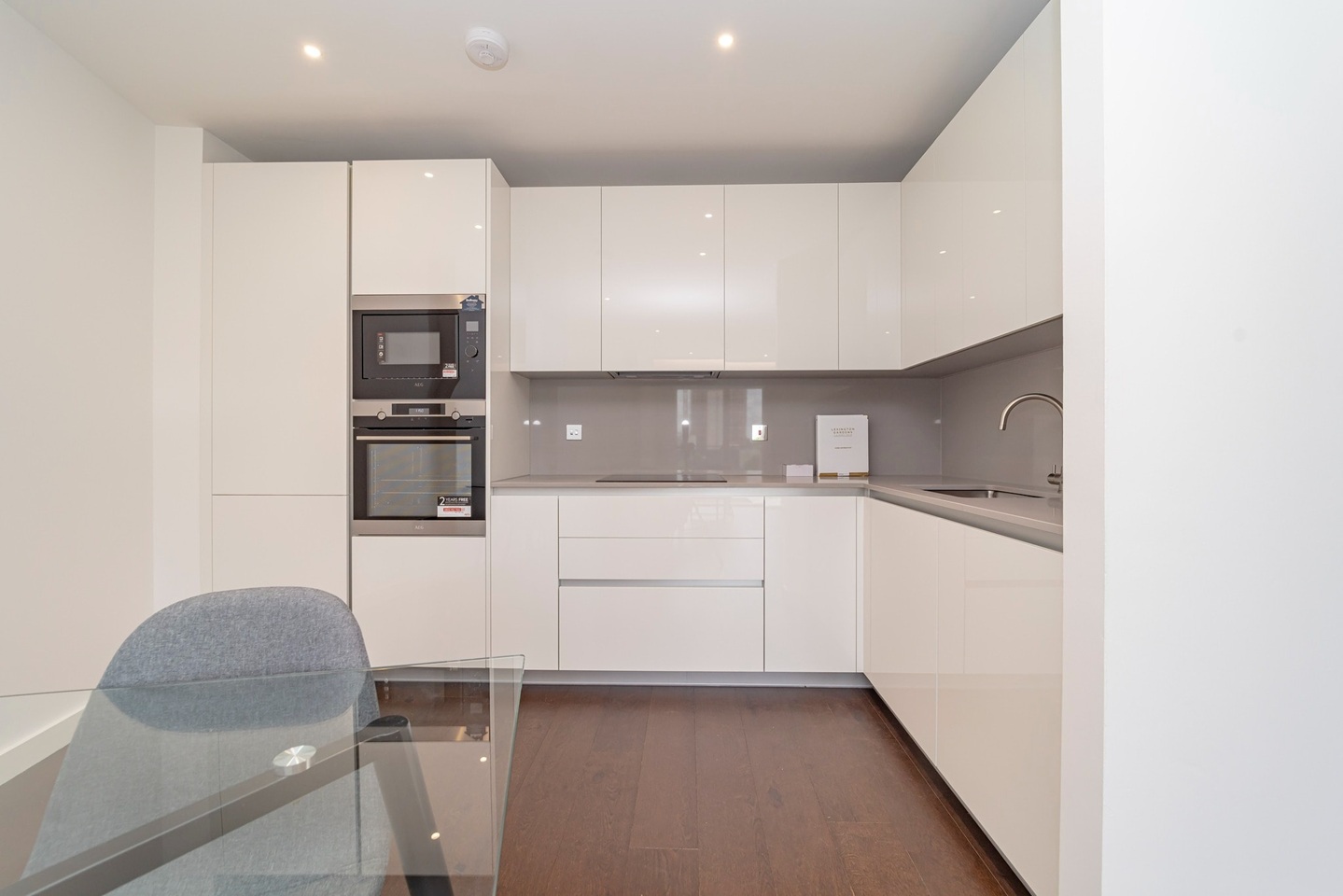 Additional image 16 of 2 Bed Flat, Lanchester Way, SW11, N1 7GU