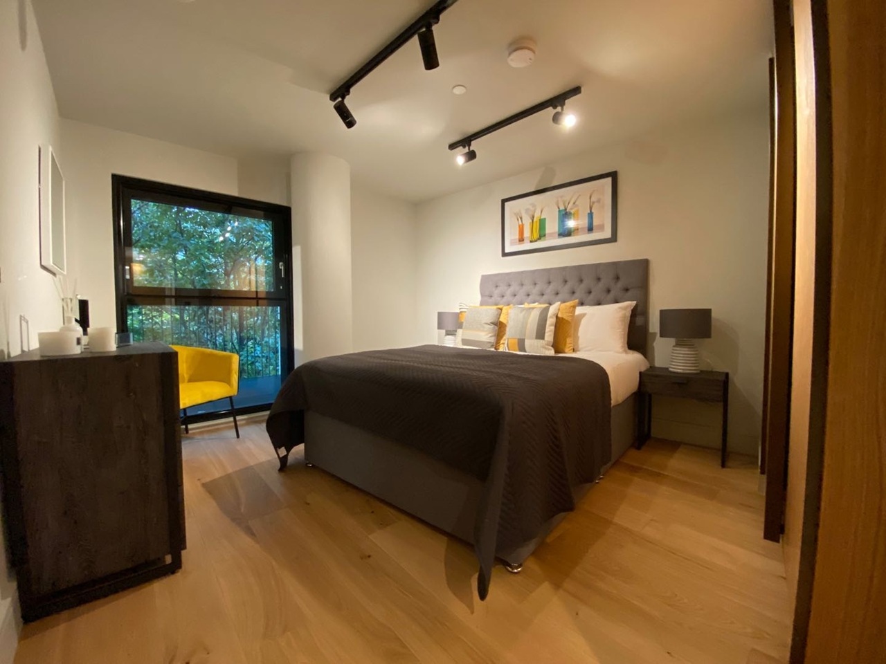 Additional image 3 of 2 Bed Flat, Tower Bridge Road, SE1, N1 7GU