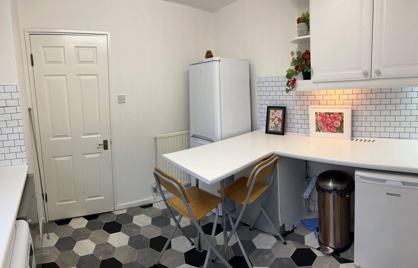 Additional image 9 of 4 Bed Flat, Kingfisher Court, SW11, N1 7GU