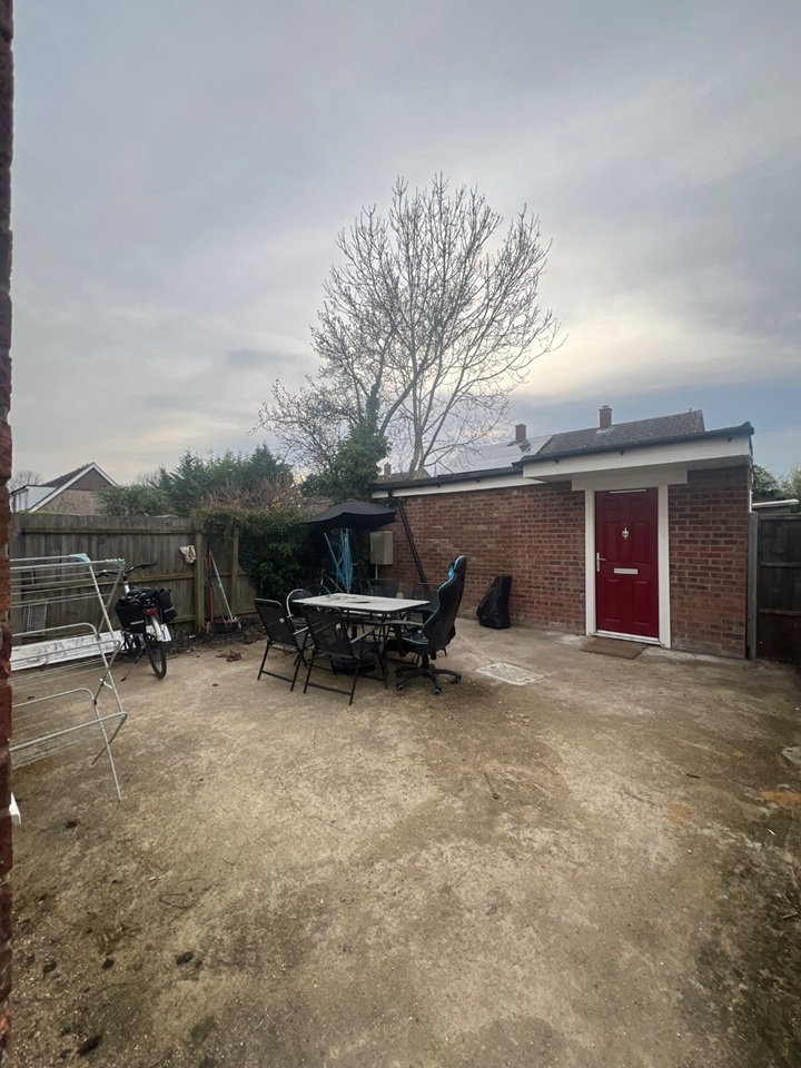 Additional image 8 of 5 Bed Semi-Detached House, Chalfont Close, CB1, N1 7GU