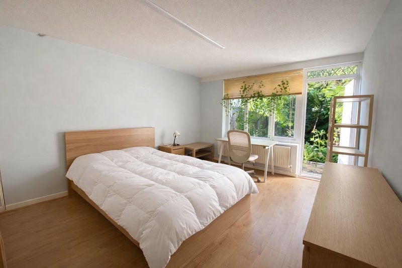 Room in a Shared Flat, Khyber Road, SW11, N1 7GU