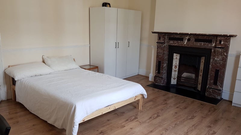 Room in a Shared Flat, Clapham High St, SW4, N1 7GU