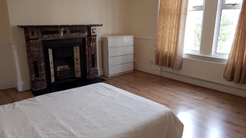 Additional image 2 of Room in a Shared Flat, Clapham High St, SW4, N1 7GU