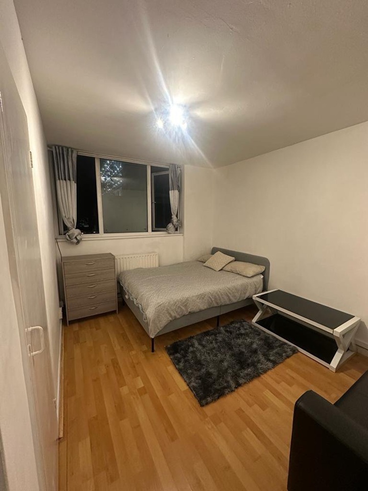 Room in a Shared House, Swinford Garden, SW9, N1 7GU