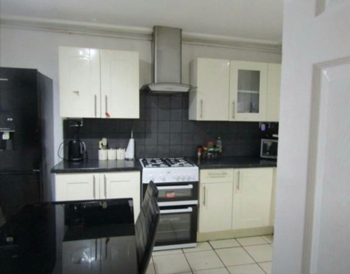 Additional image 5 of Room in a Shared House, Swinford Garden, SW9, N1 7GU