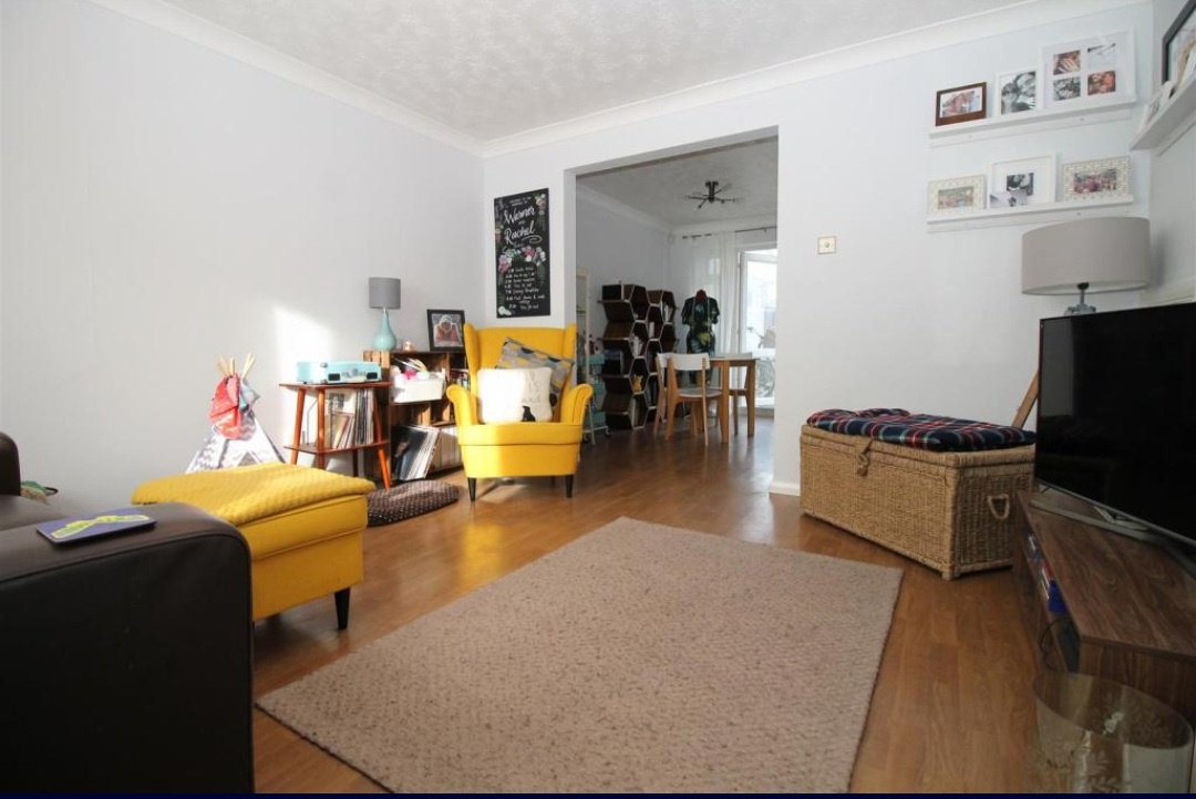 3 Bed Semi-Detached House, St Mellion Close, LE4, N1 7GU