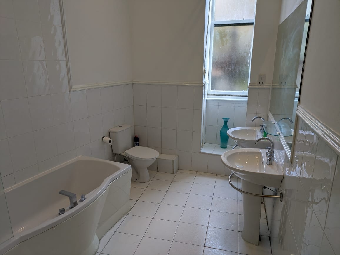 Additional image 8 of Room in a Shared Flat, Sauchiehall Street, G2, N1 7GU