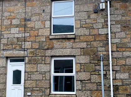 2 Bed Terraced House, High St, TR18