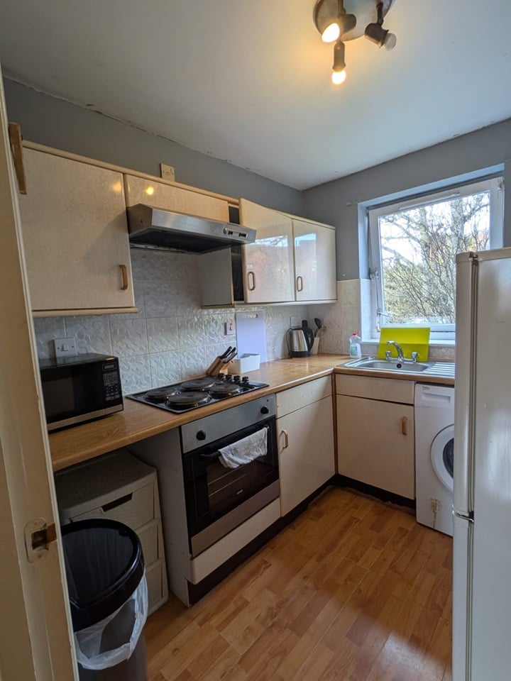 Room in a Shared Flat, Grovepark St, G20, N1 7GU