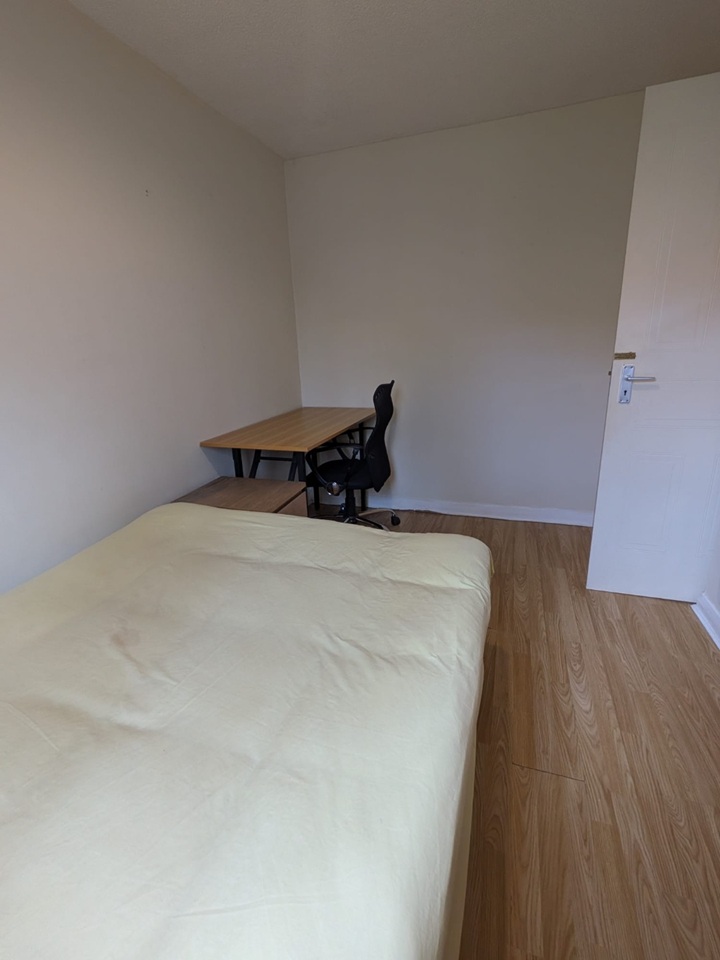 Additional image 8 of Room in a Shared Flat, Grovepark St, G20, N1 7GU