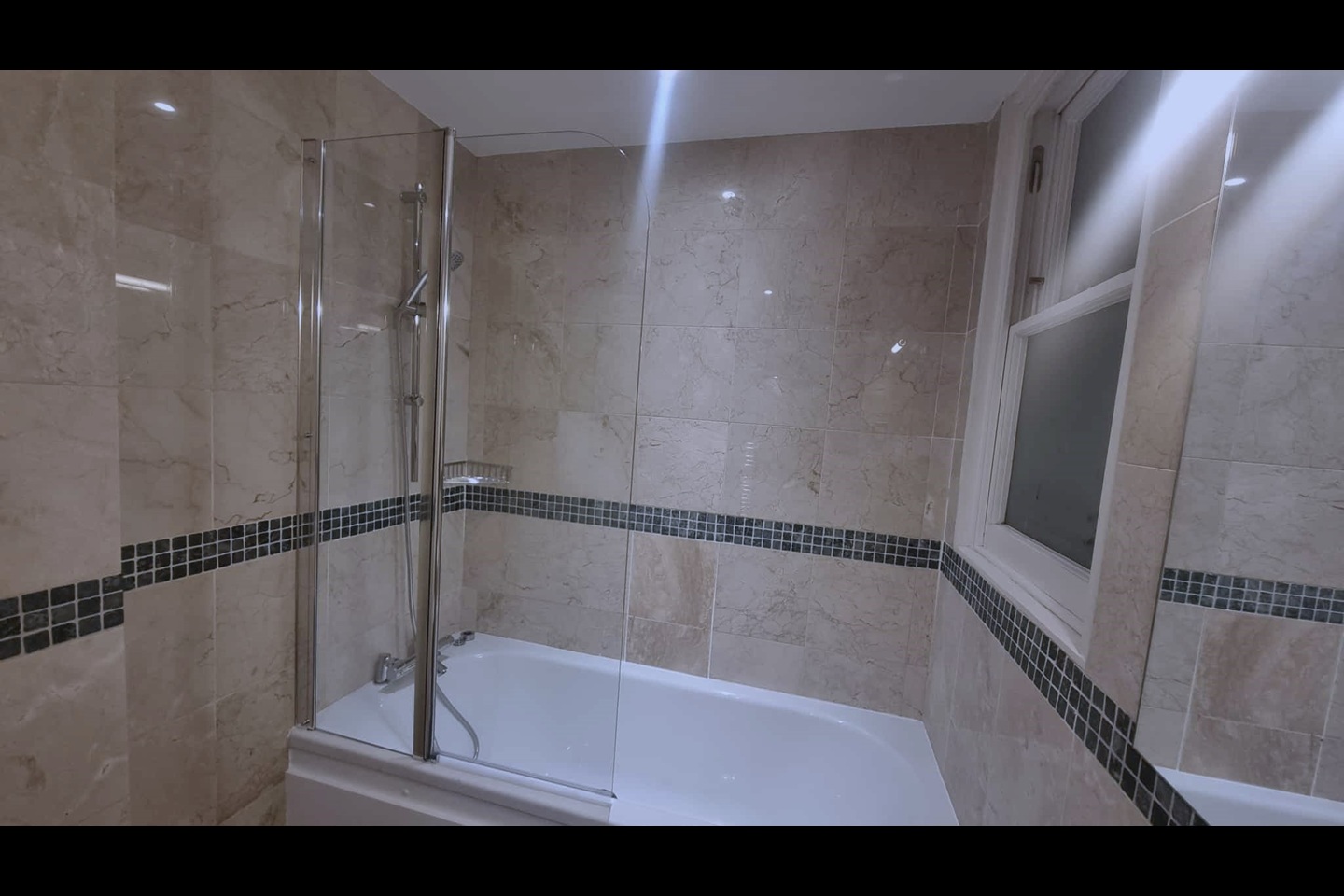 Additional image 4 of Room in a Shared House, Crescent Grove, SW4, N1 7GU