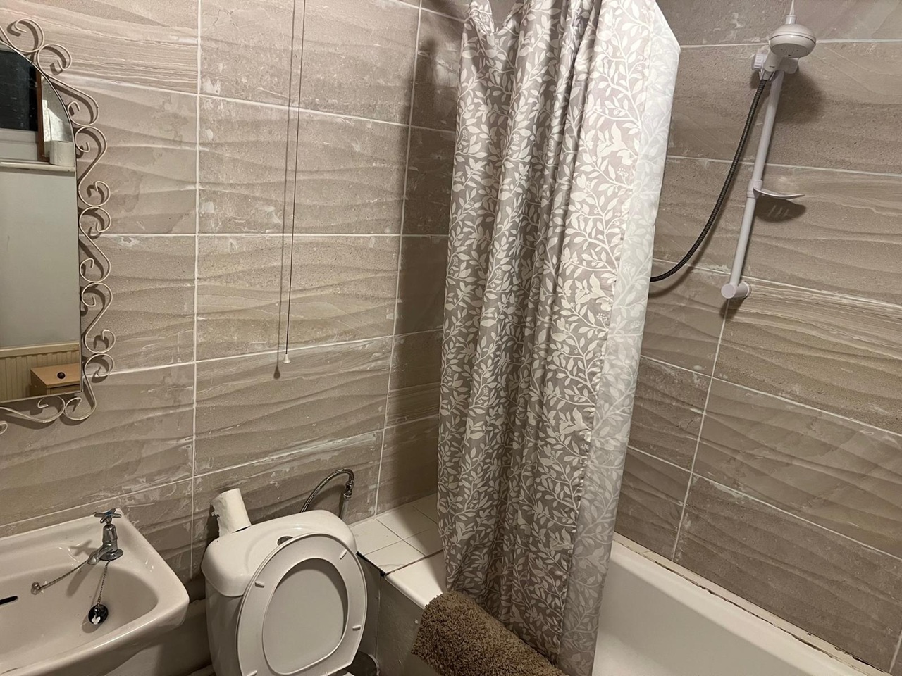 Additional image 3 of Room in a Shared House, Tarnbrook Walk, M15, N1 7GU