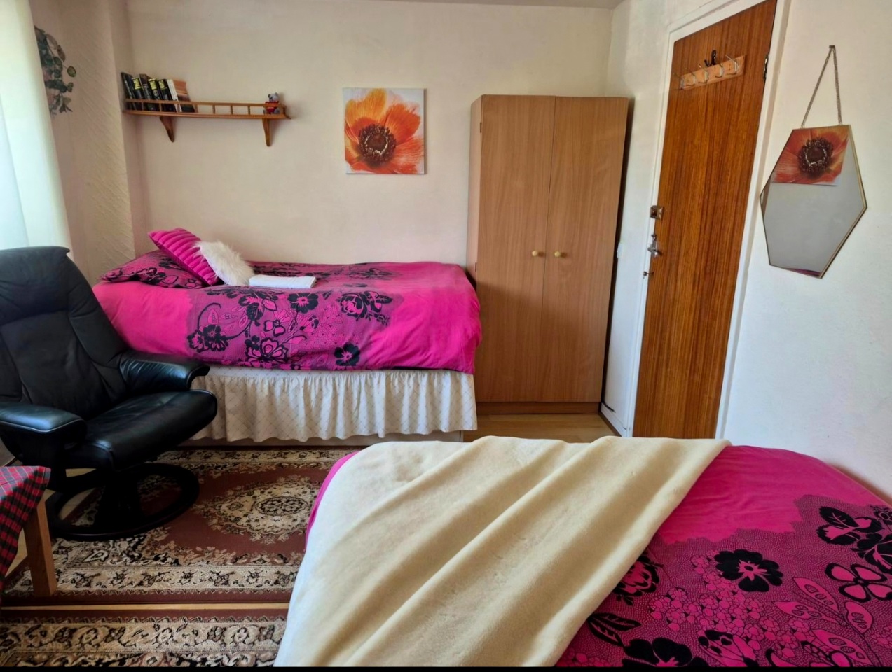 3 Bed Semi-Detached House, Courtenay Gardens, NG3, N1 7GU