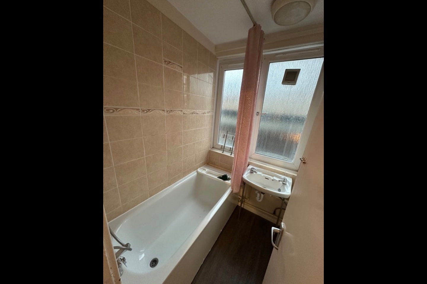 Additional image 10 of Room in a Shared House, Dunsterville Way, SE1, N1 7GU