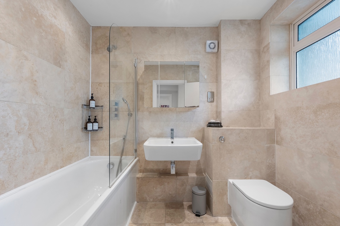 Additional image 5 of 2 Bed Flat, Storrington, WC1H, N1 7GU