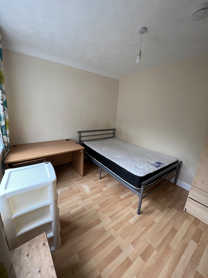 Additional image 3 of Room in a Shared House, Leasow Drive, B15, N1 7GU