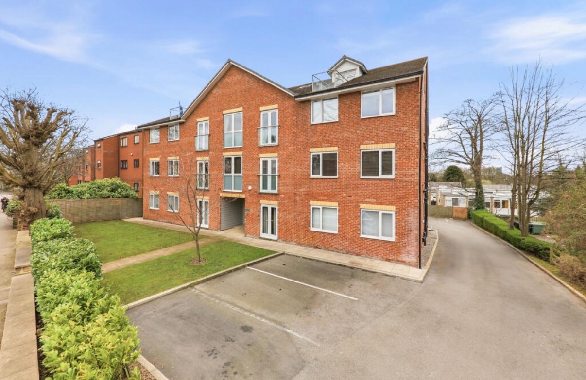 2 Bed Flat, Mansion View, LS7, N1 7GU