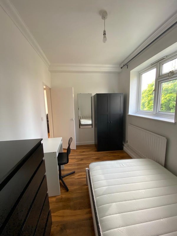 Additional image 2 of Room in a Shared Flat, Nine Elms Station, SW8, N1 7GU